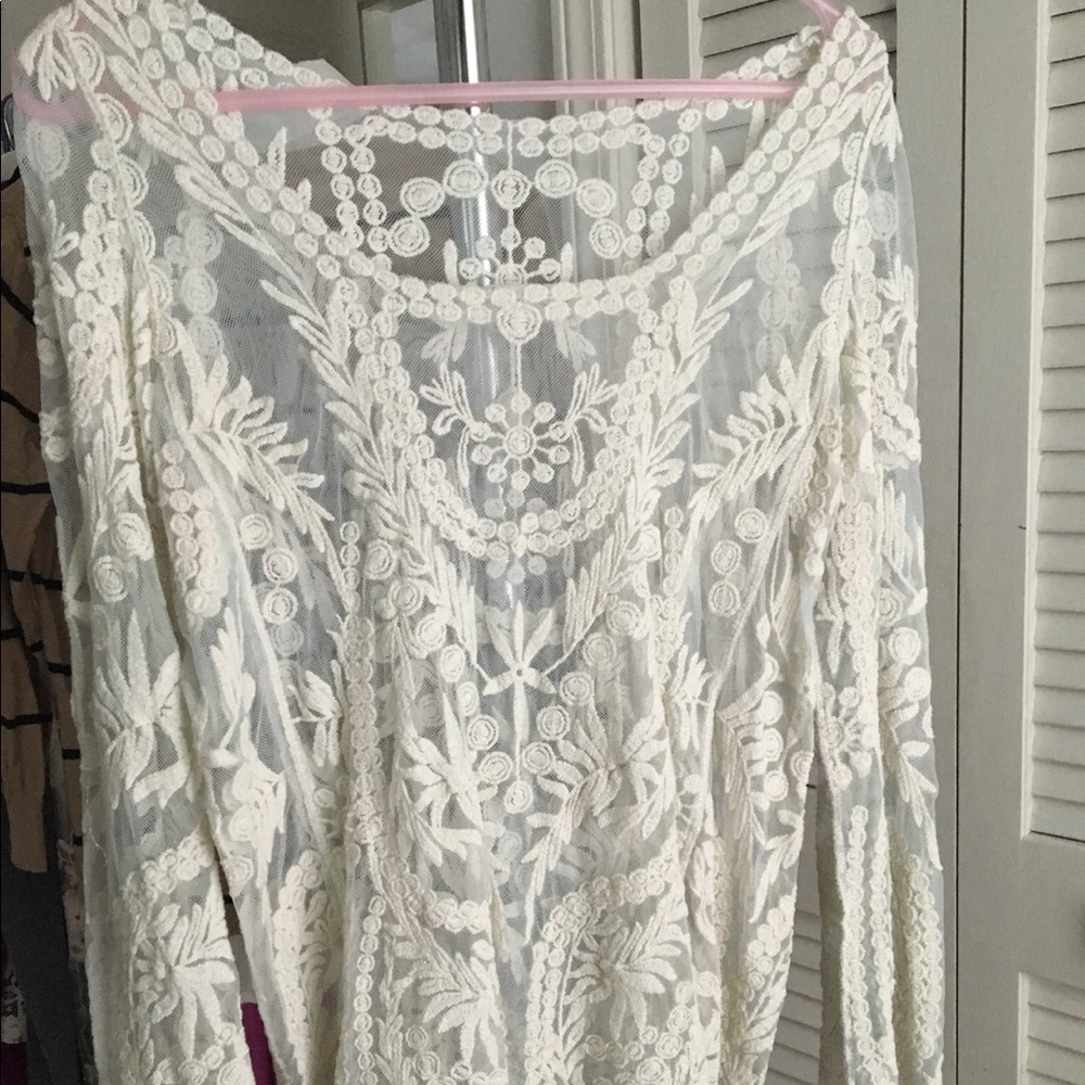 Long sleeve lace blouse